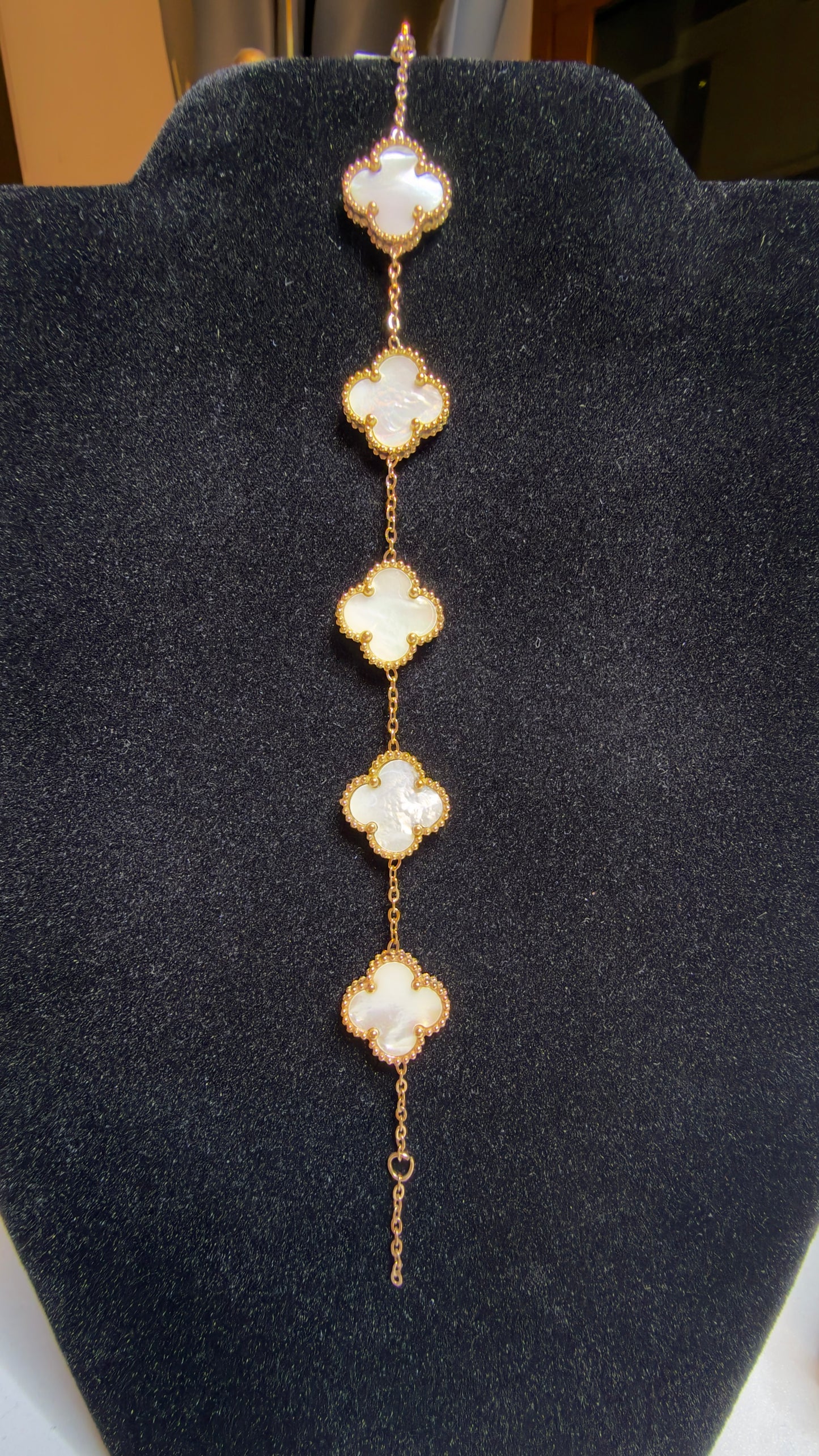 Clover Bracelet pearl white rose gold