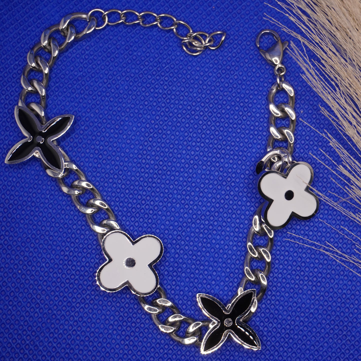 Flower & Heart LV Bracelet