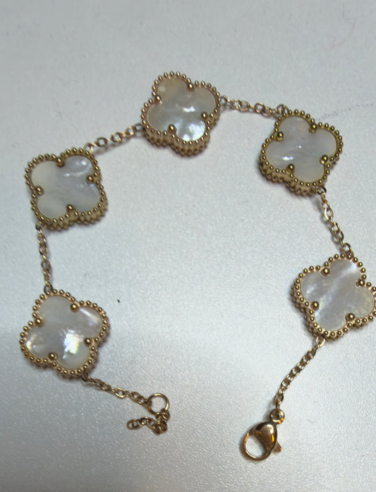 Clover Bracelet pearl white rose gold
