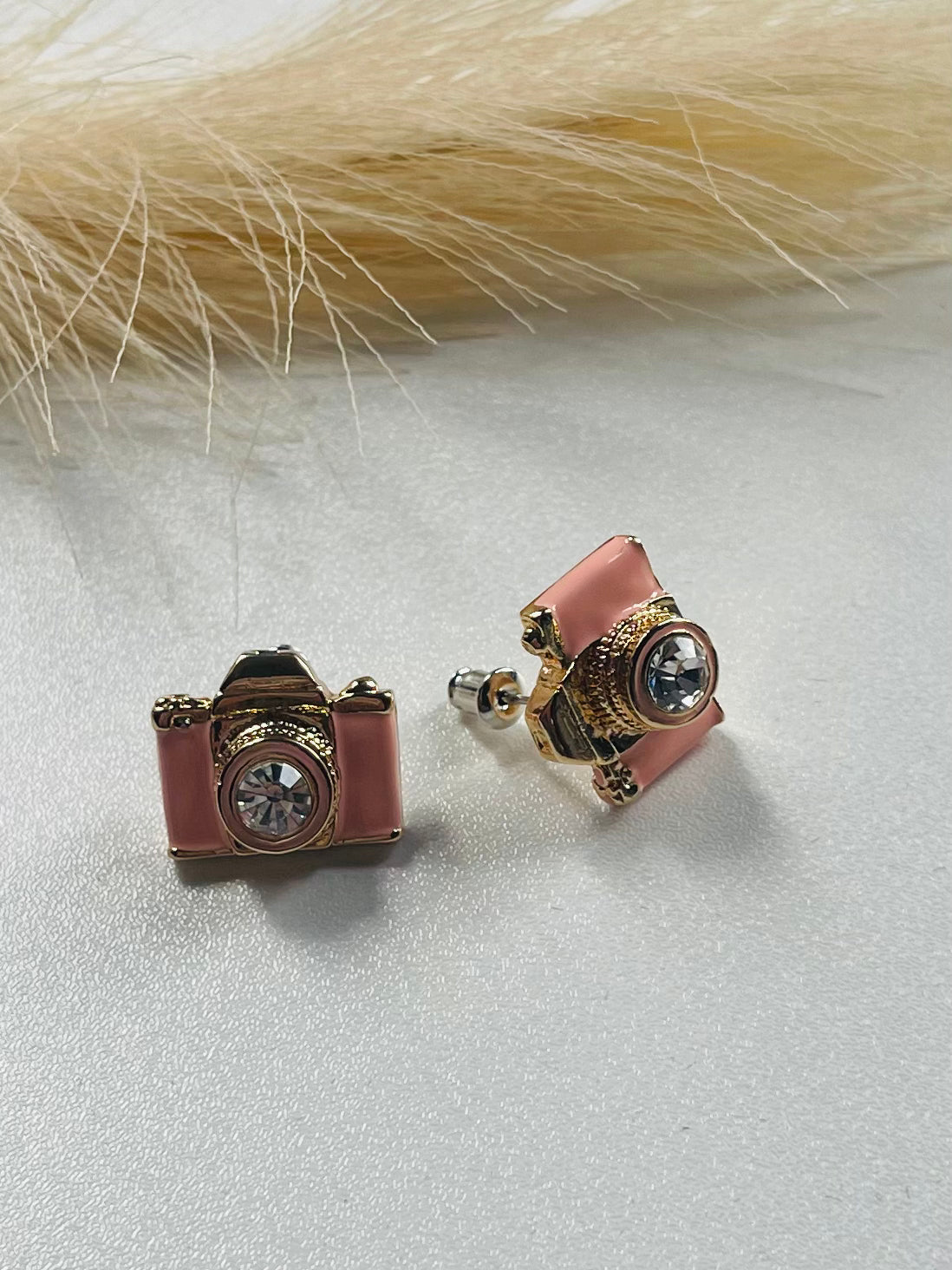 Camera Studs earrings