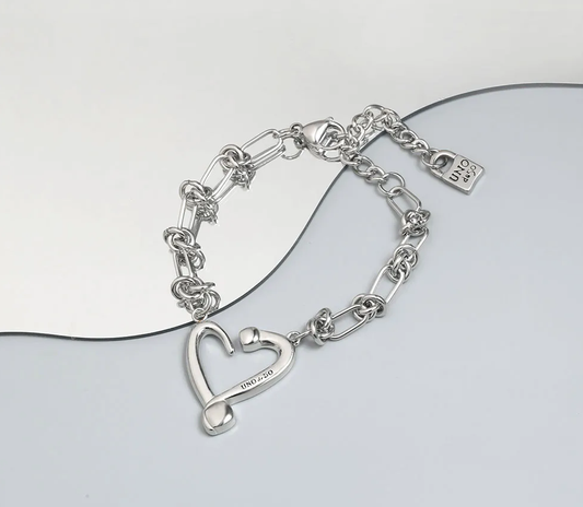 Uno open heart bracelet